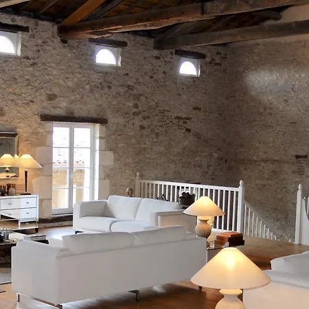 Domaine De Perches فندق مبيت وإفطار 4*